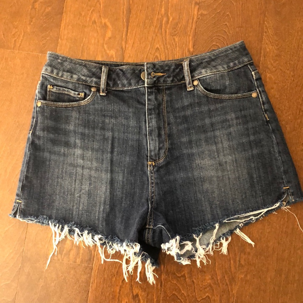 Paige demon cutoff shorts